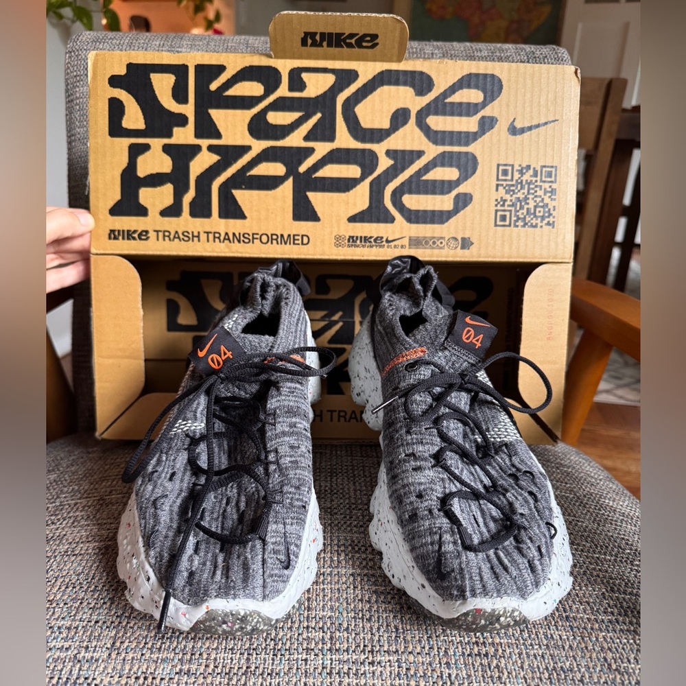Nike Space Hippie 04 in Gray and Black